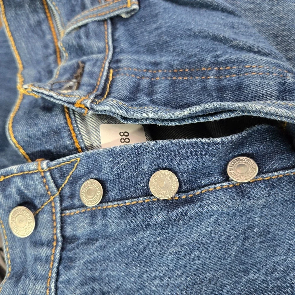 Levis *please carefully